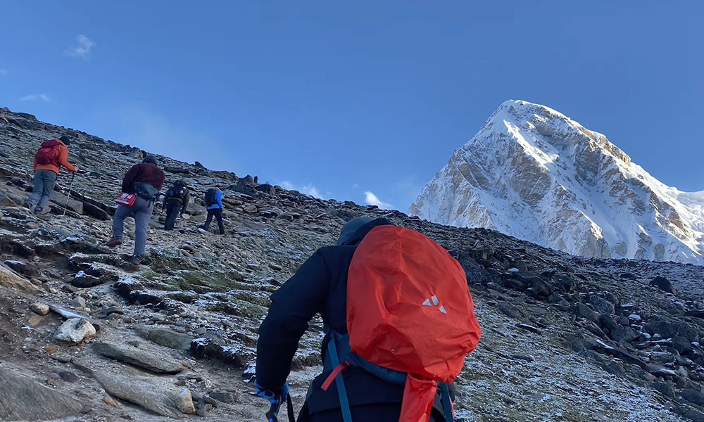 everest-base-camp-trek-in-july-pumori